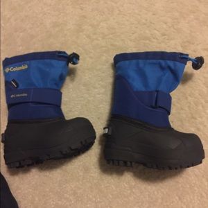 Columbia Size 5 boots